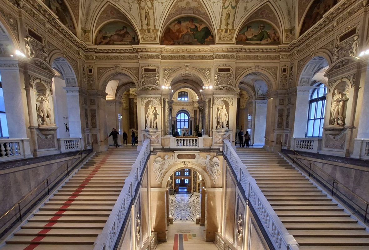 Treppenhaus des Naturkundemuseums Wien