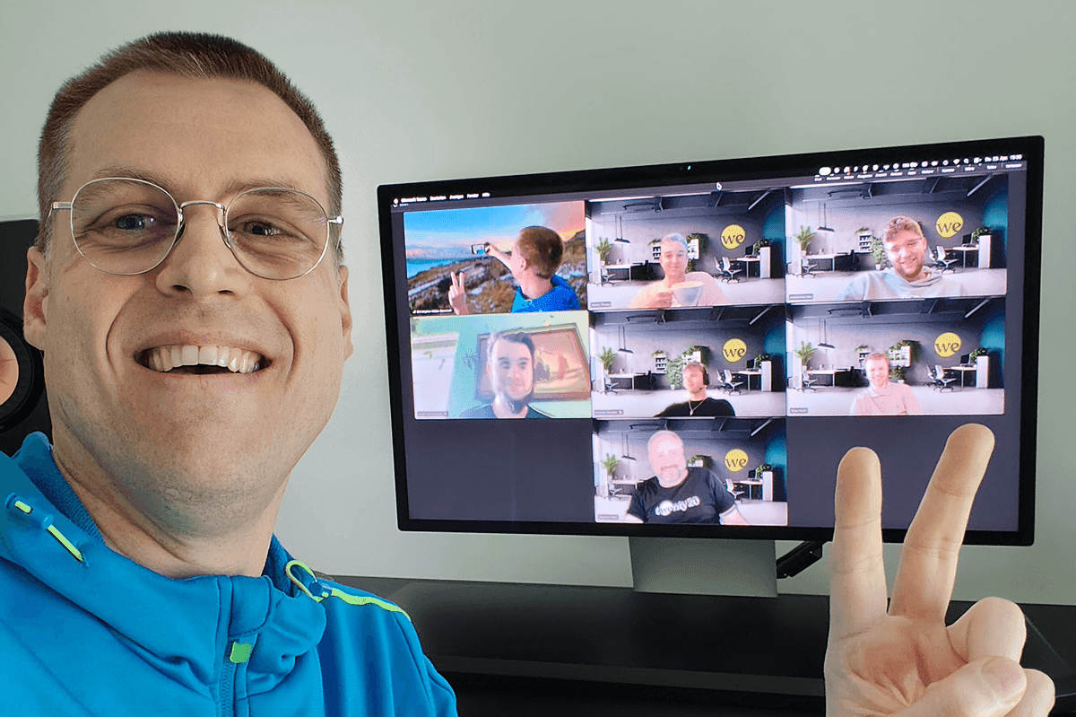 Ein Selfie aus unserem YouTrack-Apps Daily. Grüße gehen raus!